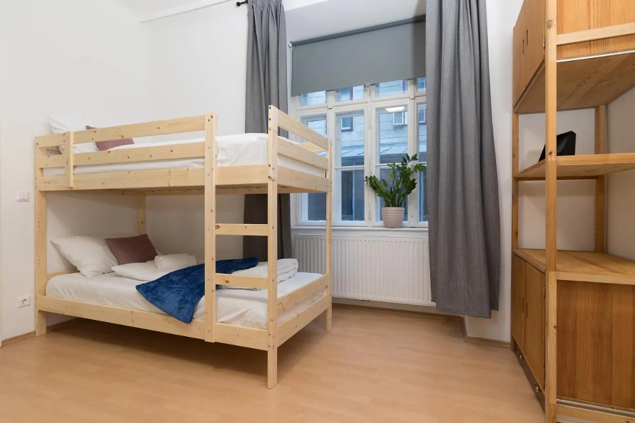 Spacious 2 Bedrooms Apartment In 4Th District Near Karlskirche Vienna