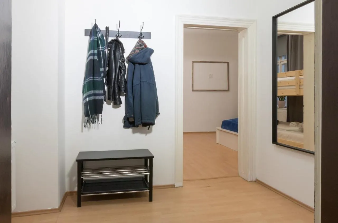 Spacious 2 Bedrooms Apartment In 4Th District Near Karlskirche Vienna Austria