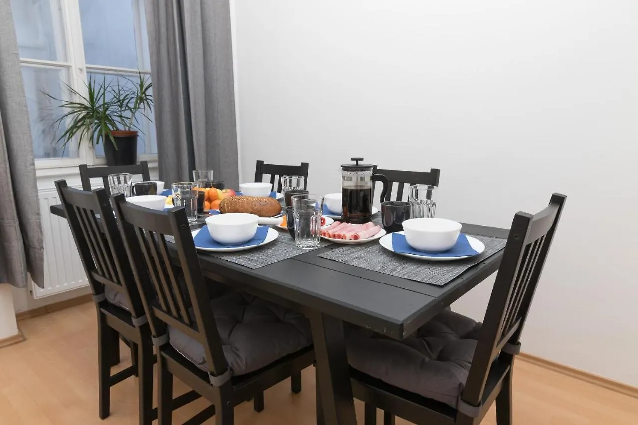 Spacious 2 Bedrooms Apartment In 4Th District Near Karlskirche Vienna